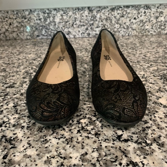 SAS Scenic Slip-on Ballet Flat in Black Lace size 7 - Picture 5 of 12